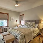 Charming Louisville Gem Walk To Restaurants!